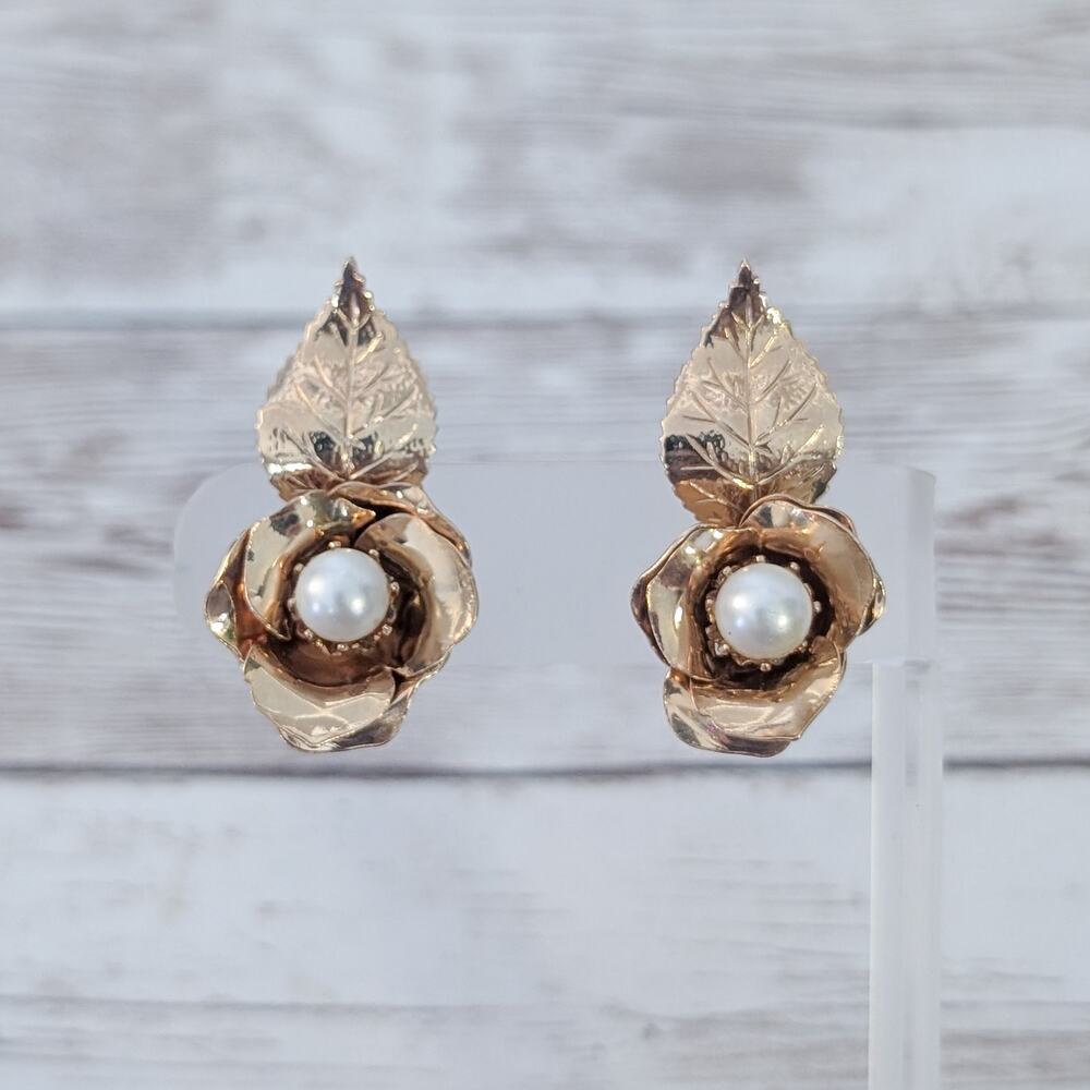 Vintage Clip On Earrings Large 1 & 3/8" Gold Tone Flower, Leaf & Faux Pearl